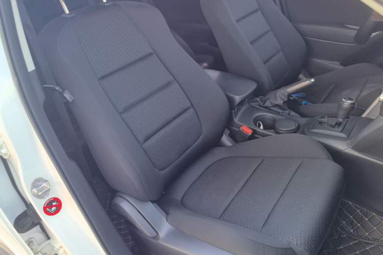 Used Mazda CX-5 2014 2.0L Automatic Two-Wheel Drive Urban Version Right Front Seat