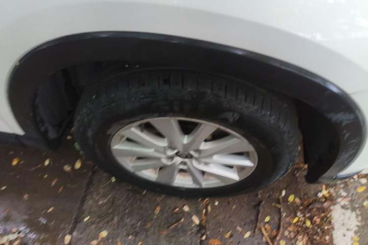 Used Mazda CX-5 2014 2.0L Automatic Two-Wheel Drive Urban Version Right Front Wheel Hub