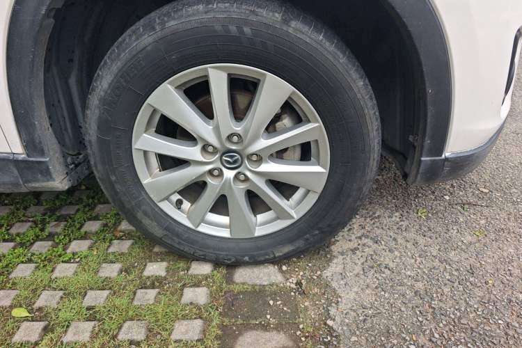 Used Mazda CX-5 2014 2.0L Automatic Two-Wheel Drive Urban Version Right Front Wheel Hub