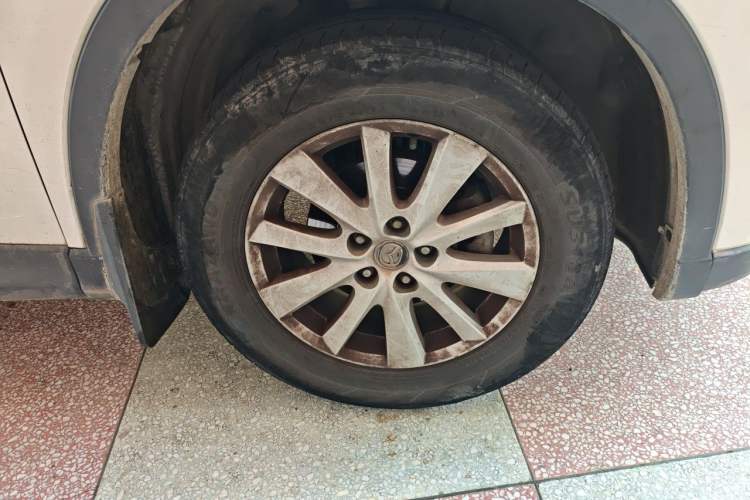 Used Mazda CX-5 2014 2.0L Automatic Two-Wheel Drive Urban Version Right Front Wheel Hub