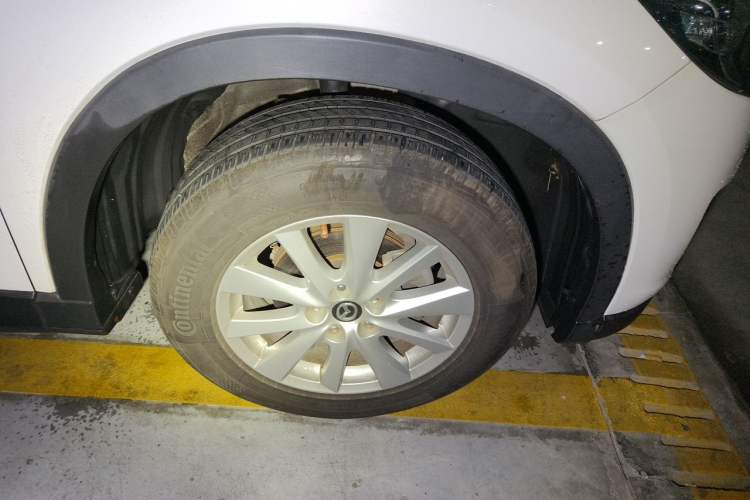 Used Mazda CX-5 2014 2.0L Automatic Two-Wheel Drive Urban Version Right Front Wheel Hub
