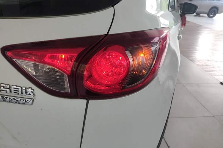 Used Mazda CX-5 2014 2.0L Automatic Two-Wheel Drive Urban Version Right Rear Taillight