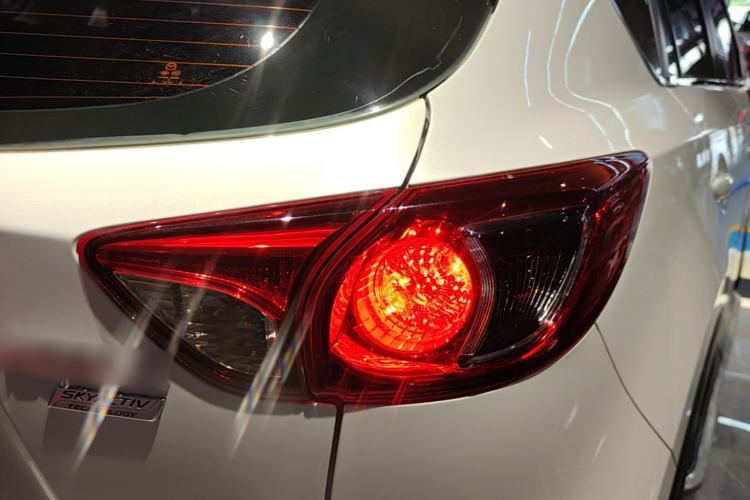 Used Mazda CX-5 2014 2.0L Automatic Two-Wheel Drive Urban Version Right Rear Taillight