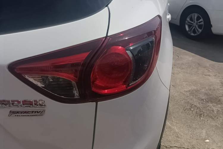 Used Mazda CX-5 2014 2.0L Automatic Two-Wheel Drive Urban Version Right Rear Taillight