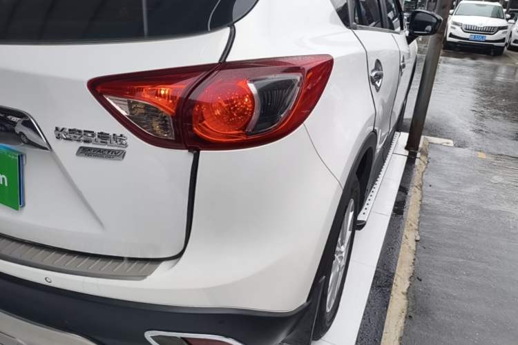 Used Mazda CX-5 2014 2.0L Automatic Two-Wheel Drive Urban Version Right Rear Taillight
