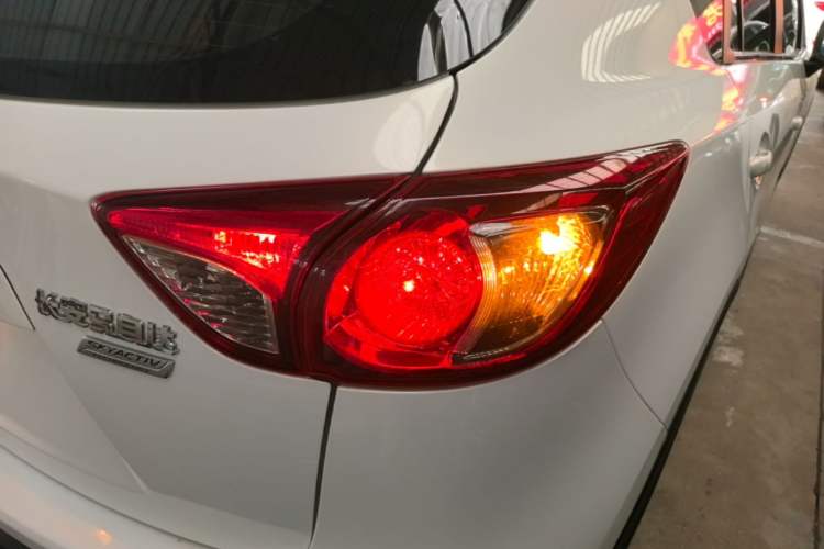 Used Mazda CX-5 2014 2.0L Automatic Two-Wheel Drive Urban Version Right Rear Taillight