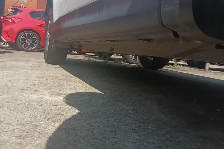 Used Mazda CX-5 2014 2.0L Automatic Two-Wheel Drive Urban Version Right Side Sill
