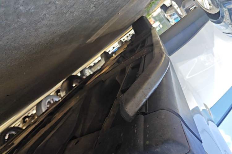Used Mazda CX-5 2014 2.0L Automatic Two-Wheel Drive Urban Version Right Side Sill