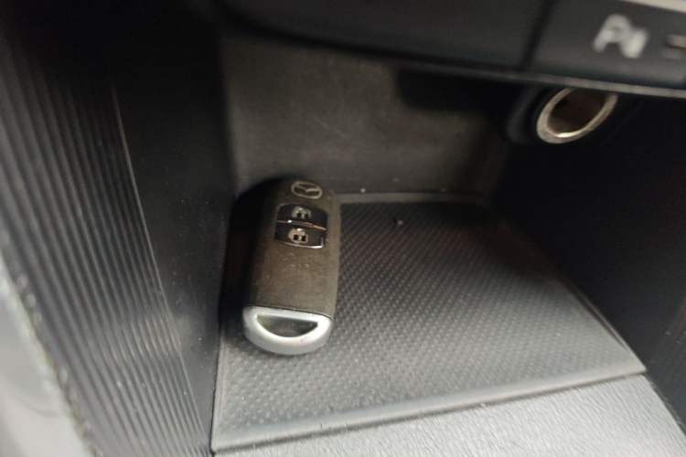 Used Mazda CX-5 2014 2.0L Automatic Two-Wheel Drive Urban Version Vehicle Key