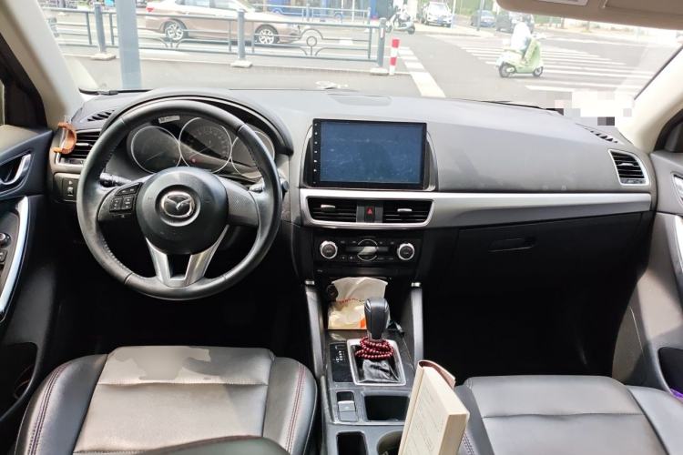 Used Mazda CX-5 2015 2.0L Automatic Two-Wheel Drive Urban Version Center Console