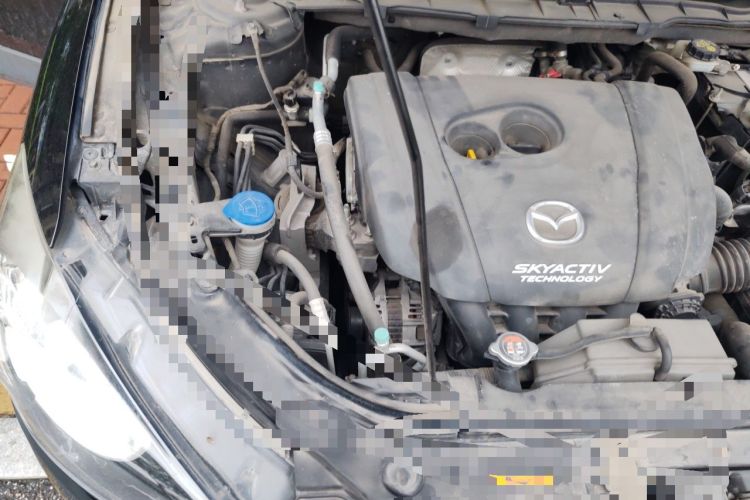 Used Mazda CX-5 2015 2.0L Automatic Two-Wheel Drive Urban Version Engine Bay Right