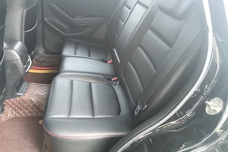 Used Mazda CX-5 2015 2.0L Automatic Two-Wheel Drive Urban Version Left Rear Seat