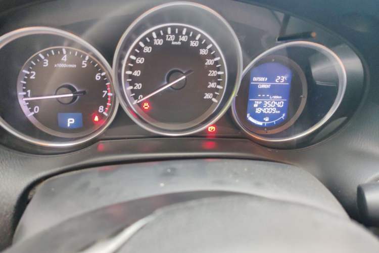 Used Mazda CX-5 2015 2.0L Automatic Two-Wheel Drive Urban Version Odometer Close Up