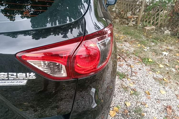 Used Mazda CX-5 2015 2.0L Automatic Two-Wheel Drive Urban Version Right Rear Taillight