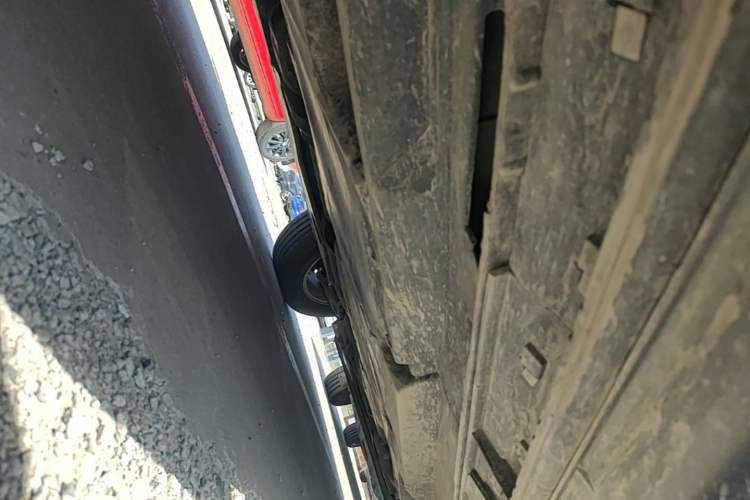 Used Mazda CX-5 2015 2.0L Automatic Two-Wheel Drive Urban Version Right Side Sill