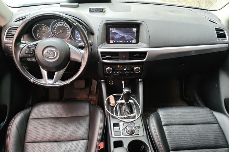 Used Mazda CX-5 2015 2.0L Automatic Two-Wheel Drive Urban Version Center Console