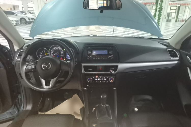 Used Mazda CX-5 2015 2.0L Automatic Two-Wheel Drive Urban Version Center Console