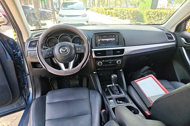 Used Mazda CX-5 2015 2.0L Automatic 4x4 Luxury Edition Center Console