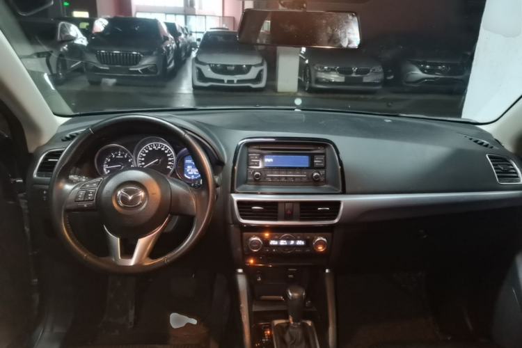 Used Mazda CX-5 2015 2.0L Automatic Two-Wheel Drive Urban Version Center Console