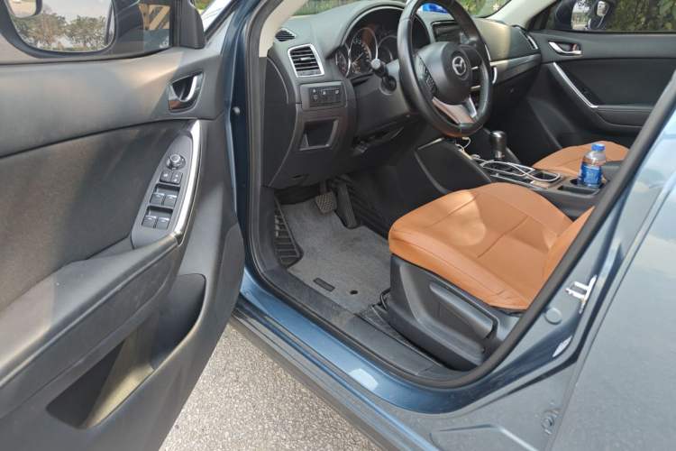 Used Mazda CX-5 2015 2.0L Automatic Two-Wheel Drive Urban Version Driver Seat