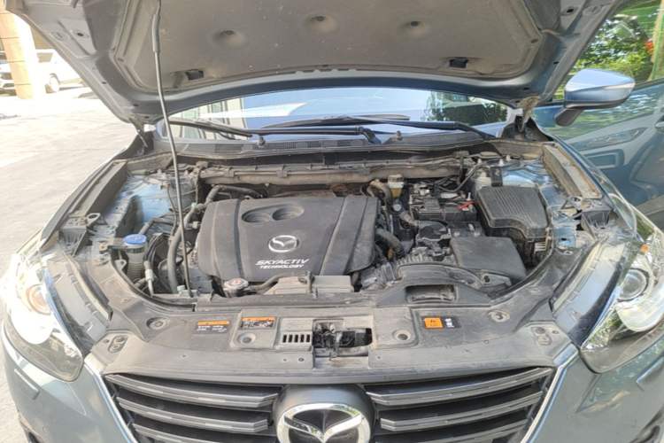 Used Mazda CX-5 2015 2.5L Automatic 4x4 Flagship Model Engine Bay