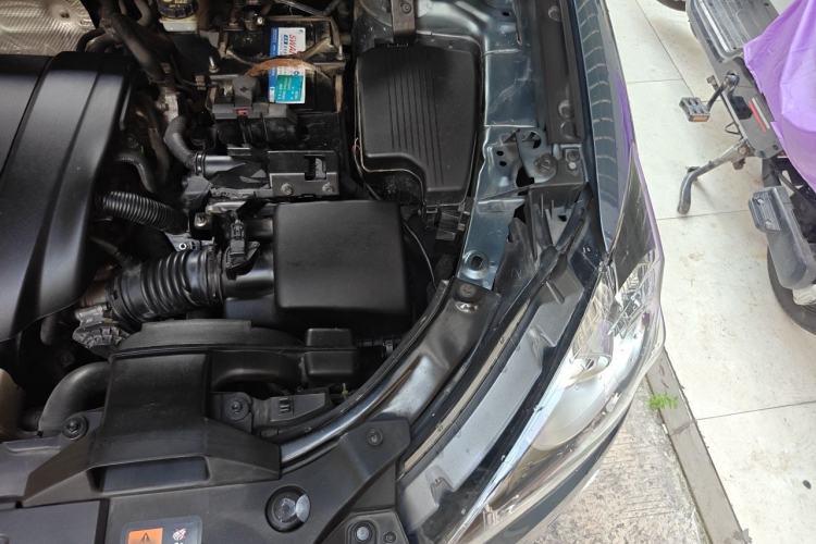 Used Mazda CX-5 2015 2.0L Automatic Two-Wheel Drive Urban Version Engine Bay Left