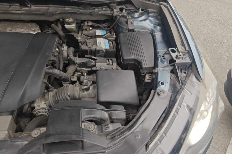 Used Mazda CX-5 2015 2.0L Automatic Two-Wheel Drive Urban Version Engine Bay Left