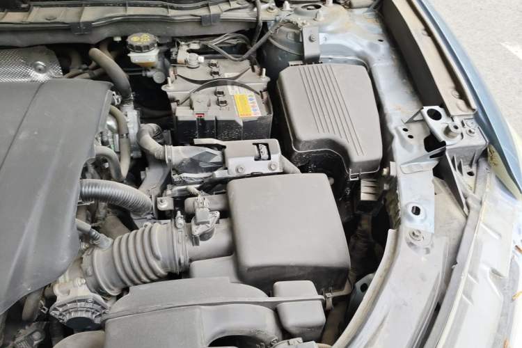 Used Mazda CX-5 2015 2.0L Automatic Two-Wheel Drive Urban Version Engine Bay Left