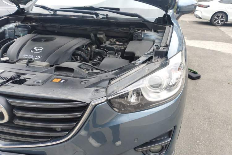 Used Mazda CX-5 2015 2.0L Automatic Two-Wheel Drive Urban Version Engine Bay Left