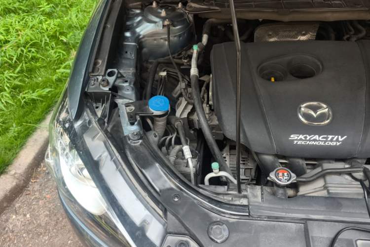 Used Mazda CX-5 2015 2.0L Automatic Two-Wheel Drive Urban Version Engine Bay Right