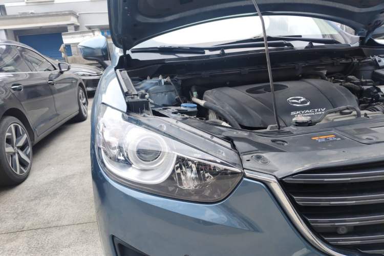 Used Mazda CX-5 2015 2.0L Automatic Two-Wheel Drive Urban Version Engine Bay Right