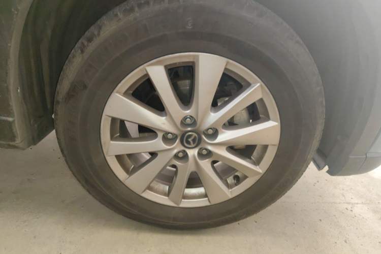 Used Mazda CX-5 2015 2.0L Automatic Two-Wheel Drive Urban Version Exterior 1