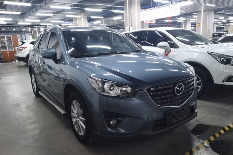 Used Mazda CX-5 2015 2.0L Automatic Two-Wheel Drive Urban Version Front Right 45 Deg