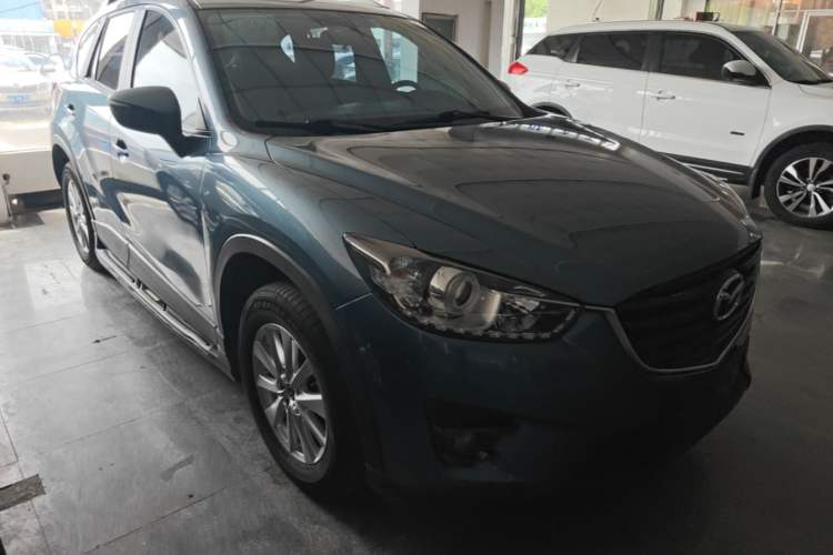 Used Mazda CX-5 2015 2.0L Automatic Two-Wheel Drive Urban Version Front Right 45 Deg