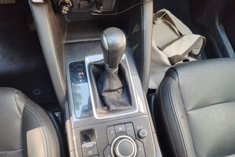 Used Mazda CX-5 2015 2.5L Automatic 4x4 Flagship Model Gear Lever