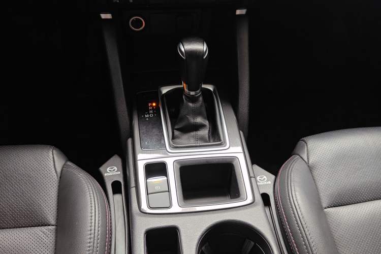 Used Mazda CX-5 2015 2.0L Automatic 4x4 Luxury Edition Gear Lever