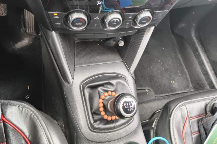 Used Mazda CX-5 2015 2.0L Manual Two-Wheel Drive Comfort Version Gear Lever