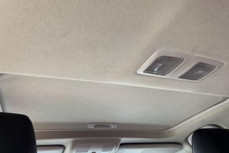 Used Mazda CX-5 2015 2.0L Automatic Two-Wheel Drive Urban Version Headliner