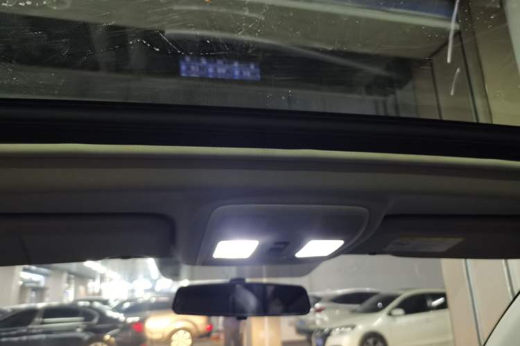 Used Mazda CX-5 2015 2.0L Automatic Two-Wheel Drive Urban Version Headliner