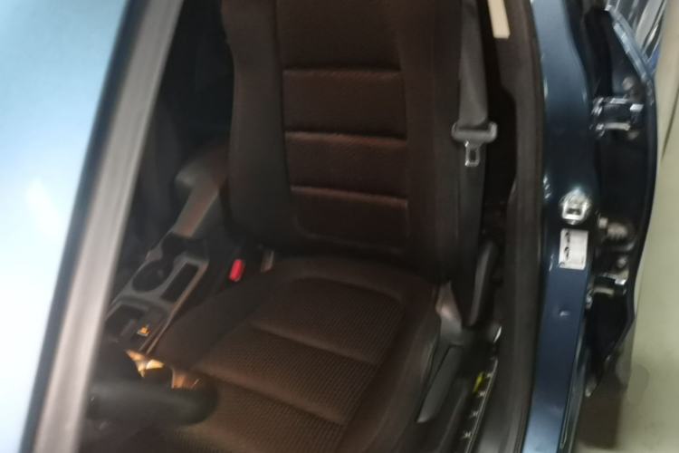 Used Mazda CX-5 2015 2.0L Automatic Two-Wheel Drive Urban Version Left Front Seat