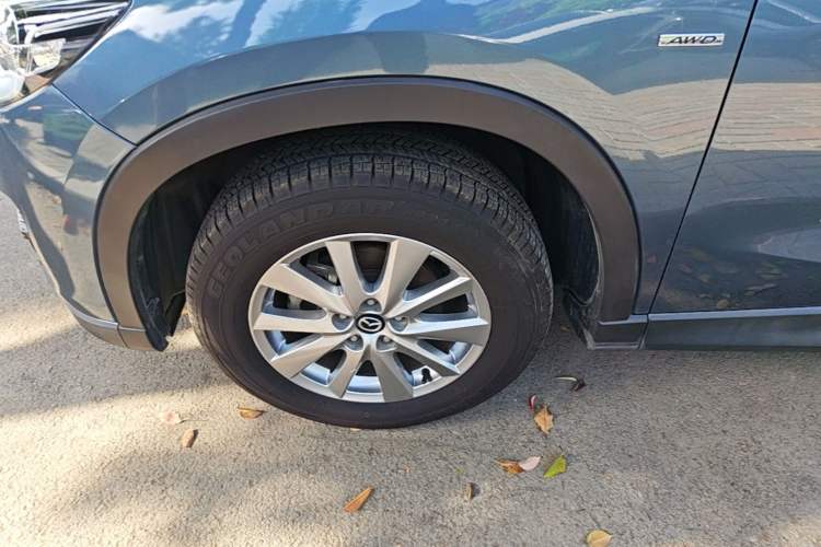 Used Mazda CX-5 2015 2.0L Automatic 4x4 Luxury Edition Left Front Wheel Hub