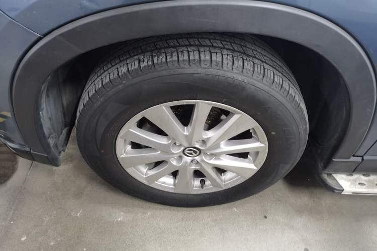 Used Mazda CX-5 2015 2.0L Automatic Two-Wheel Drive Urban Version Left Front Wheel Hub