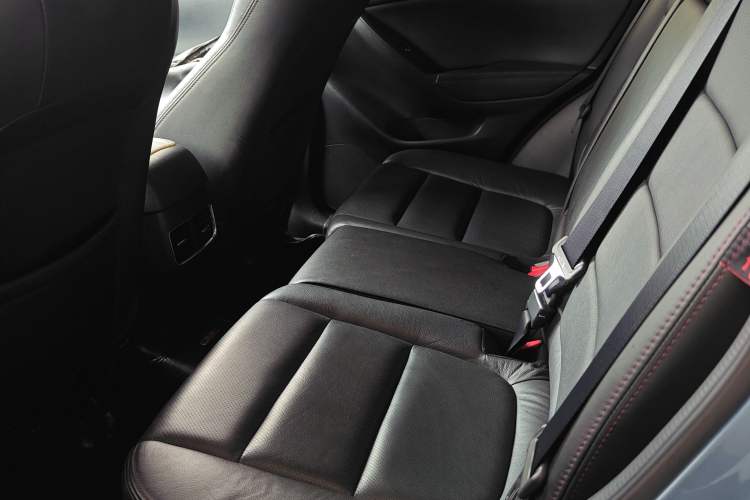Used Mazda CX-5 2015 2.0L Automatic 4x4 Luxury Edition Left Rear Seat