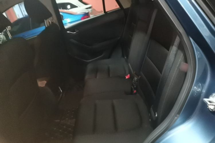 Used Mazda CX-5 2015 2.0L Automatic Two-Wheel Drive Urban Version Left Rear Seat