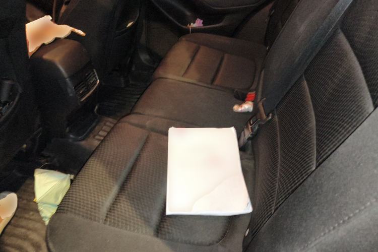 Used Mazda CX-5 2015 2.0L Automatic Two-Wheel Drive Urban Version Left Rear Seat