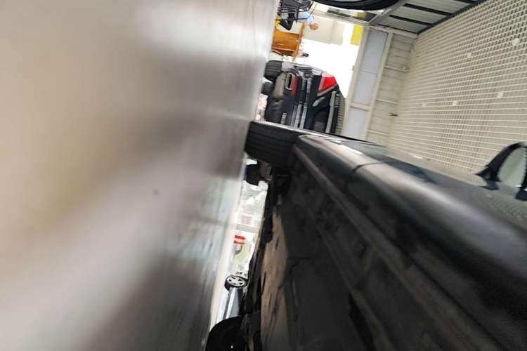 Used Mazda CX-5 2015 2.5L Automatic 4x4 Prestige Edition Left Side Sill