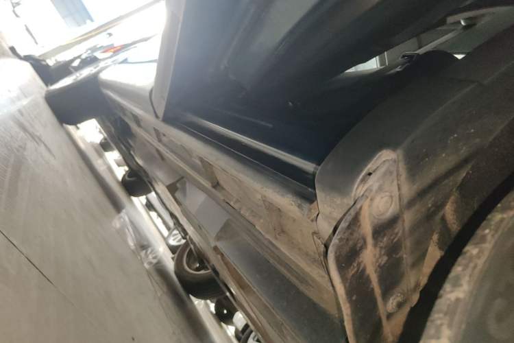 Used Mazda CX-5 2015 2.5L Automatic 4x4 Prestige Edition Left Side Sill