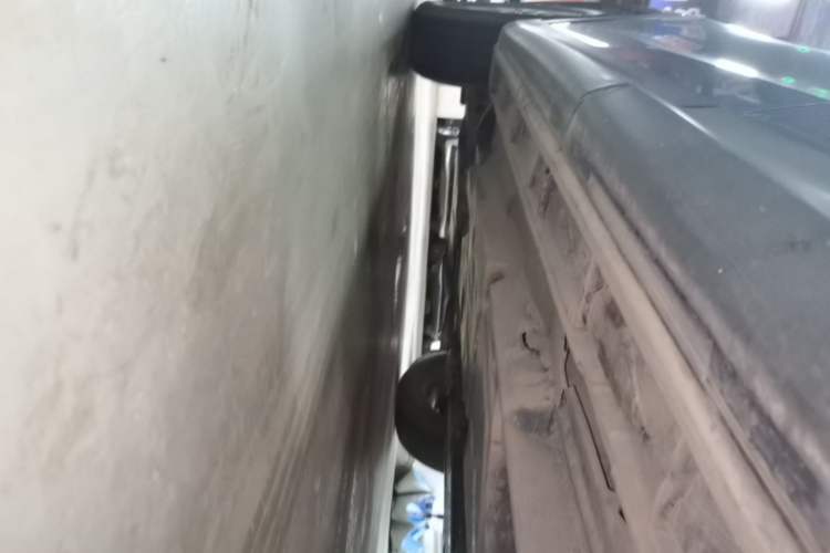 Used Mazda CX-5 2015 2.0L Automatic Two-Wheel Drive Urban Version Left Side Sill