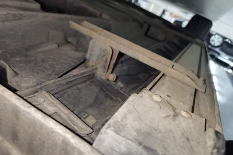 Used Mazda CX-5 2015 2.0L Automatic Two-Wheel Drive Urban Version Left Side Sill