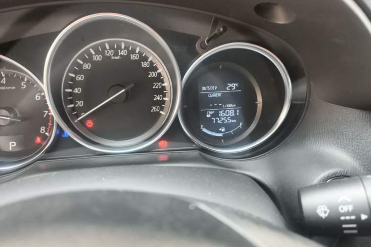 Used Mazda CX-5 2015 2.0L Automatic Two-Wheel Drive Urban Version Odometer Close Up